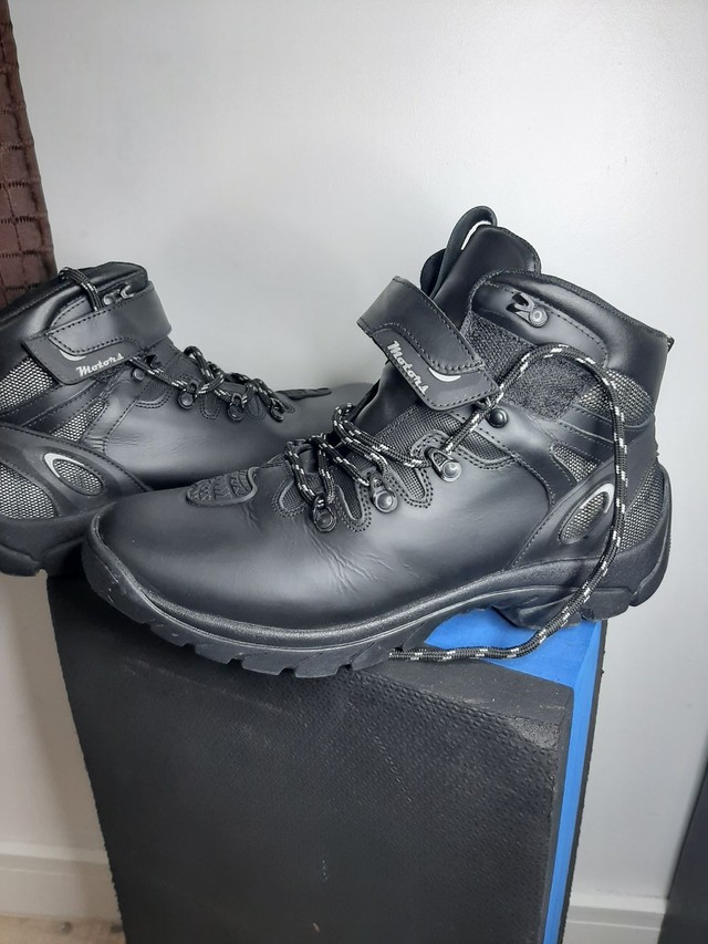 Bota motociclista 