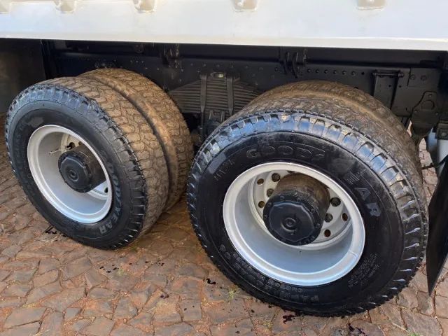 MB Axor 2831 6x4 - Foto 9