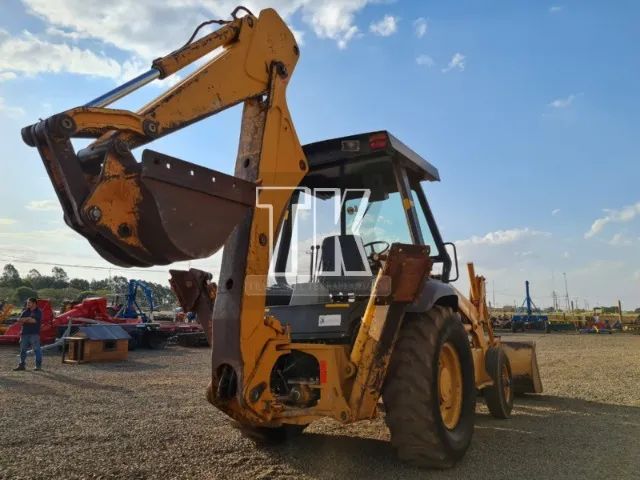 Retroescavadeira Case 580 L 4X2 - TK Tratores Nova Andradina - MS  - Foto 5