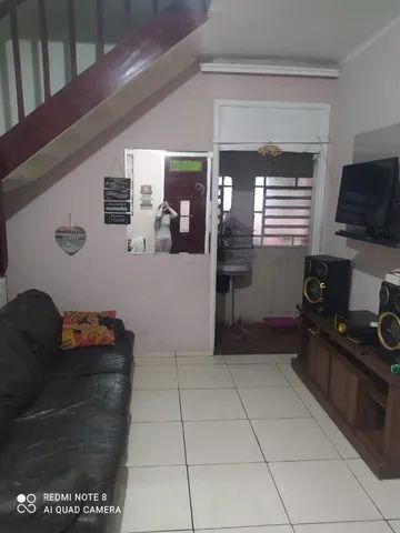 Vende se sobrado em vila 