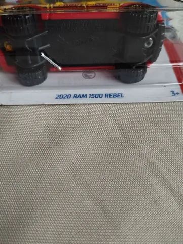 Hot wheels,t hunt Ram1500 Rebel  - Foto 4