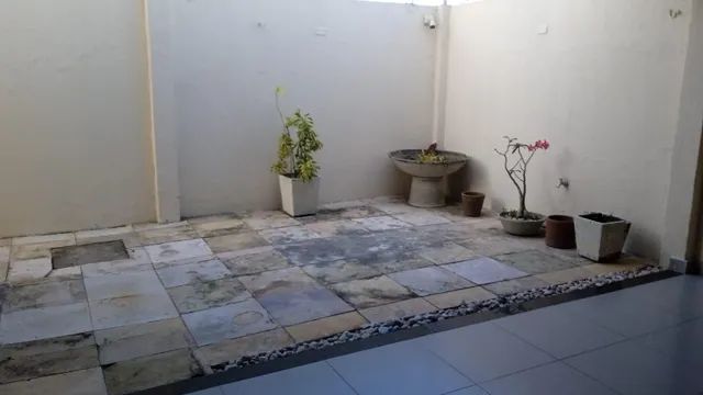 Linda Casa em Condomínio no Castelão