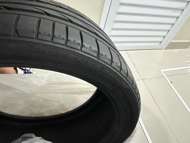 Pneu Aro 19 Bridgestone Potenza 255/35R19 92Y