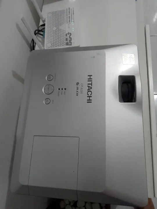 Projetor Hitachi CP-AX201
