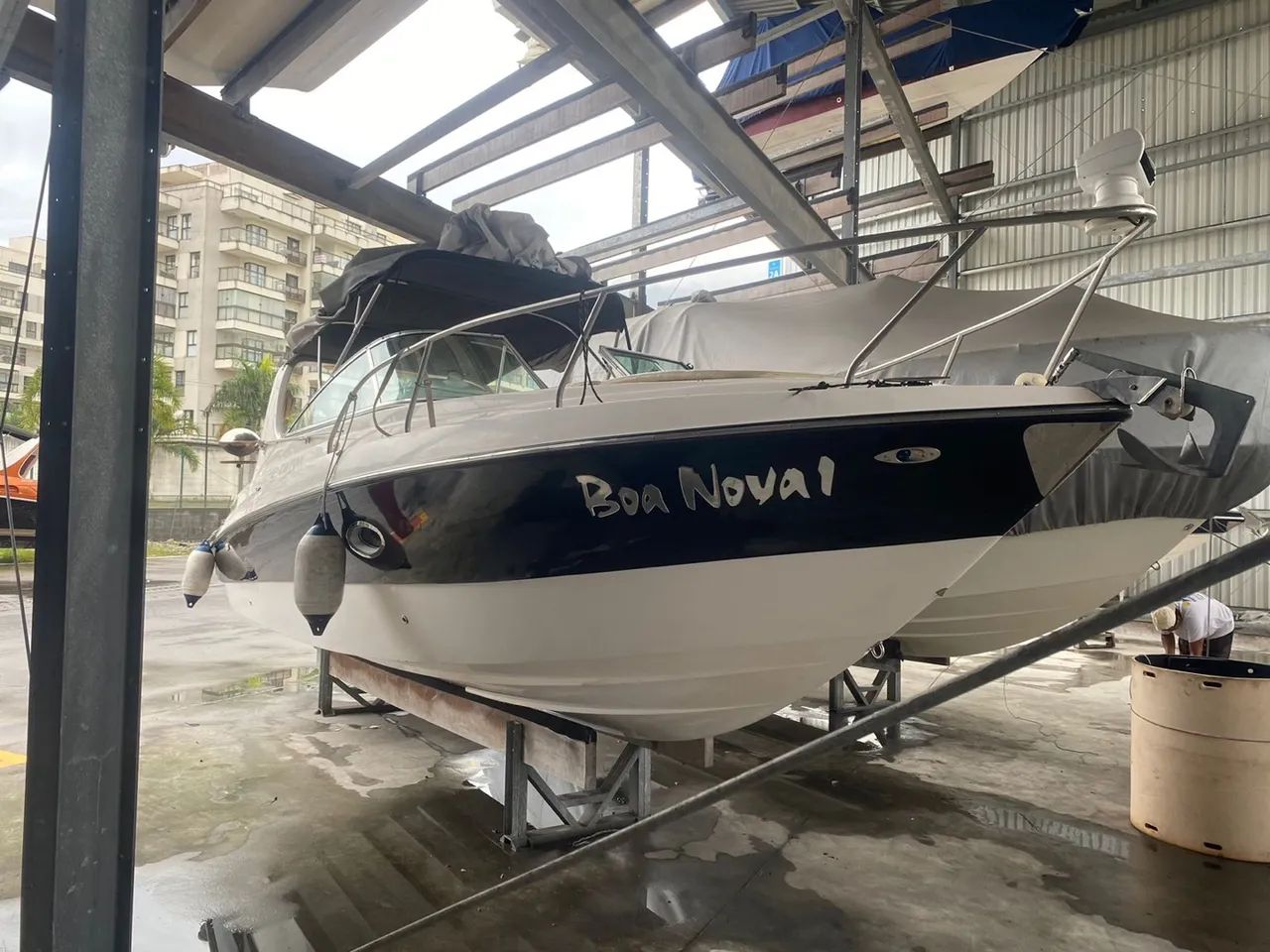 Lancha triton 27,5 conjunto 2014/motor Mercury qsd220 diesel