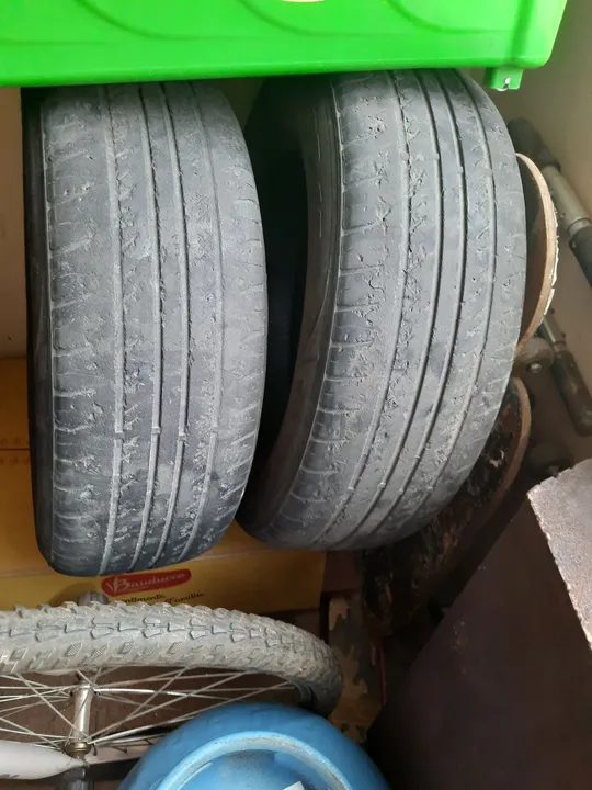 2 pneus usados 195/15