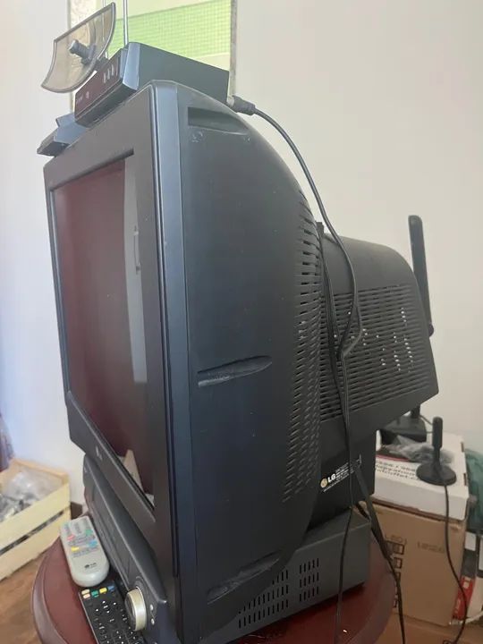 TV LG 20 polegadas controle remoto e conversor - Foto 4