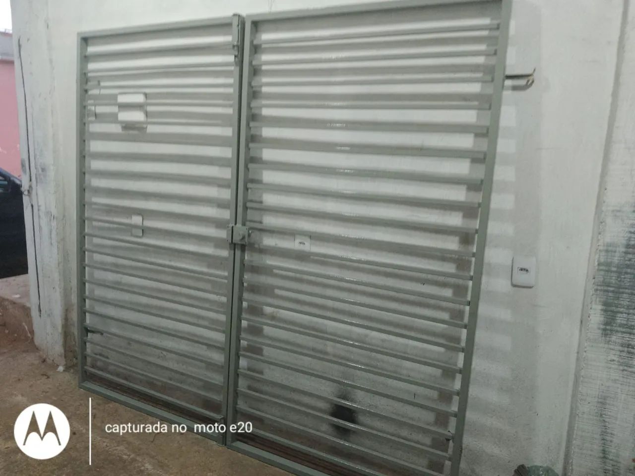 Vendo portão pra garagem duas bandas 