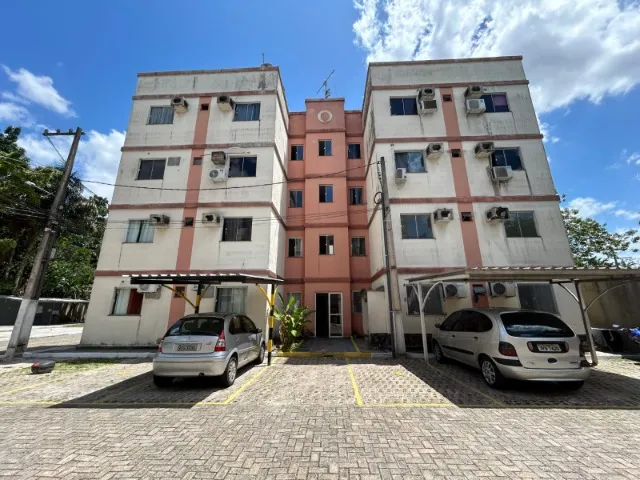 Apto Porteira Fechada, 55m², 2/4, garagem no Ed. Costa Romântica.