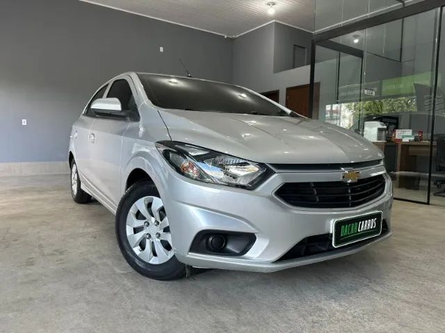 Novo Chevrolet Onix LT R7G 2019 branco summit 