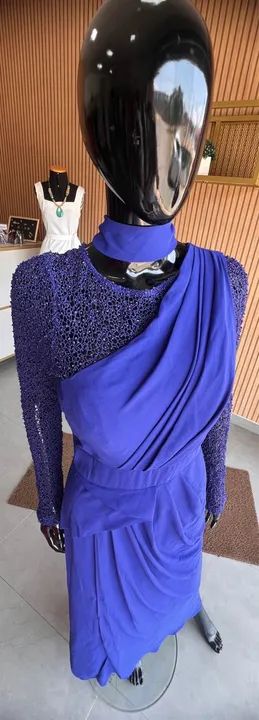 Vestido Azul Longo com Detalhes em Renda - Foto 2