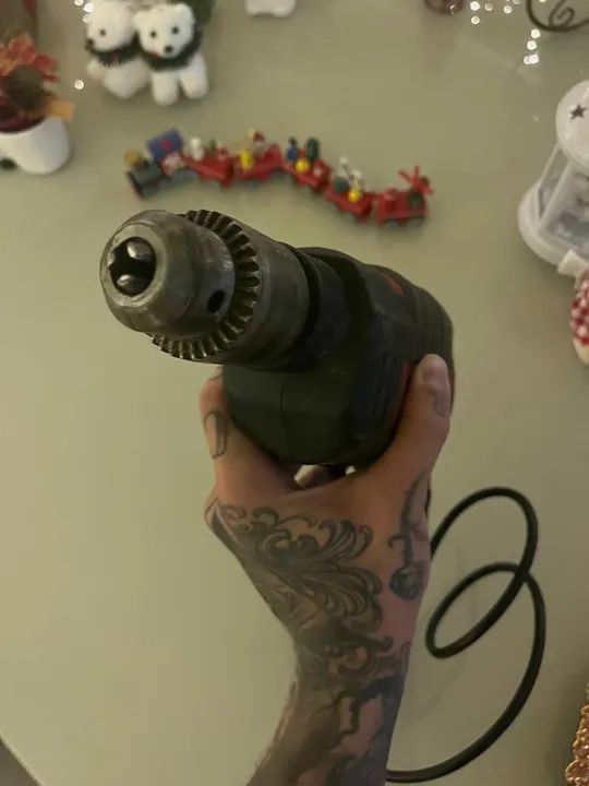 Furadeira de impacto Skil 550W 127V - Foto 2