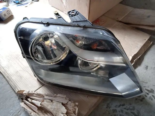 Farol Amarok 