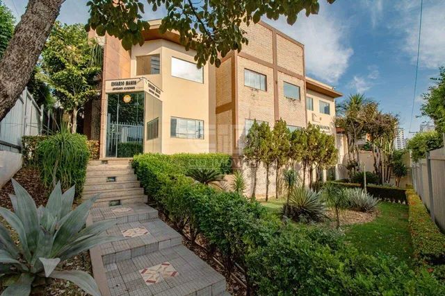 Prédio comercial com 3 andares no bairro Morada do Sol