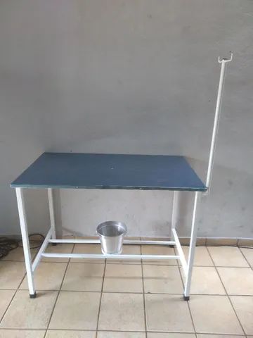 Mesa veterinária cirúrgica 