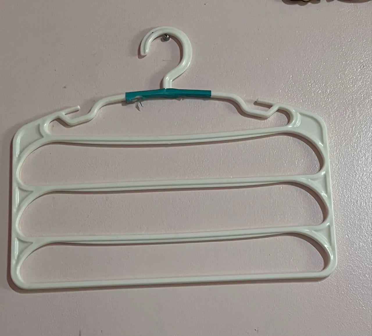 Cabide triplo Paramount 