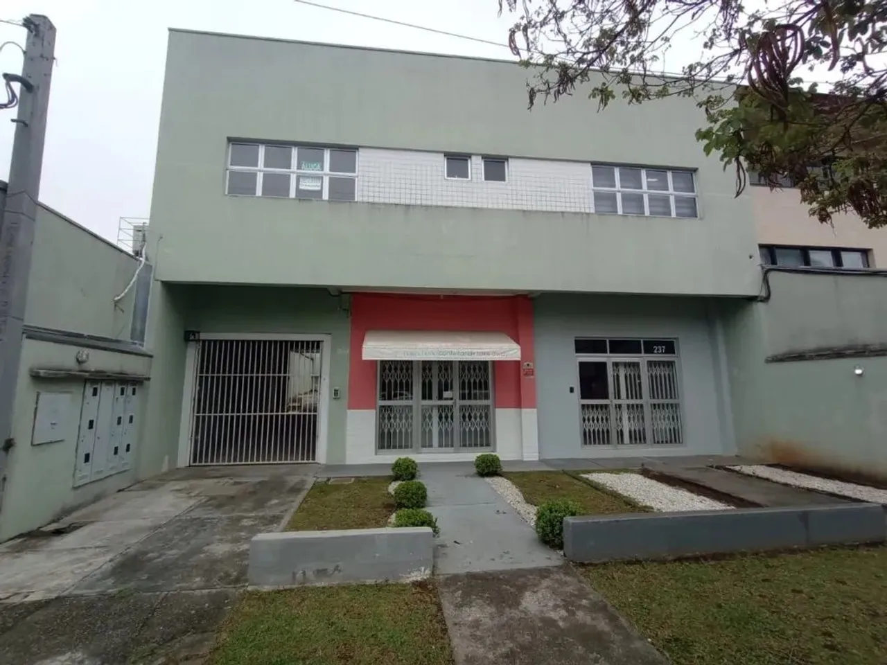 Conjunto Comercial no BACACHERI de 43,30 m² - 32151.003-GL