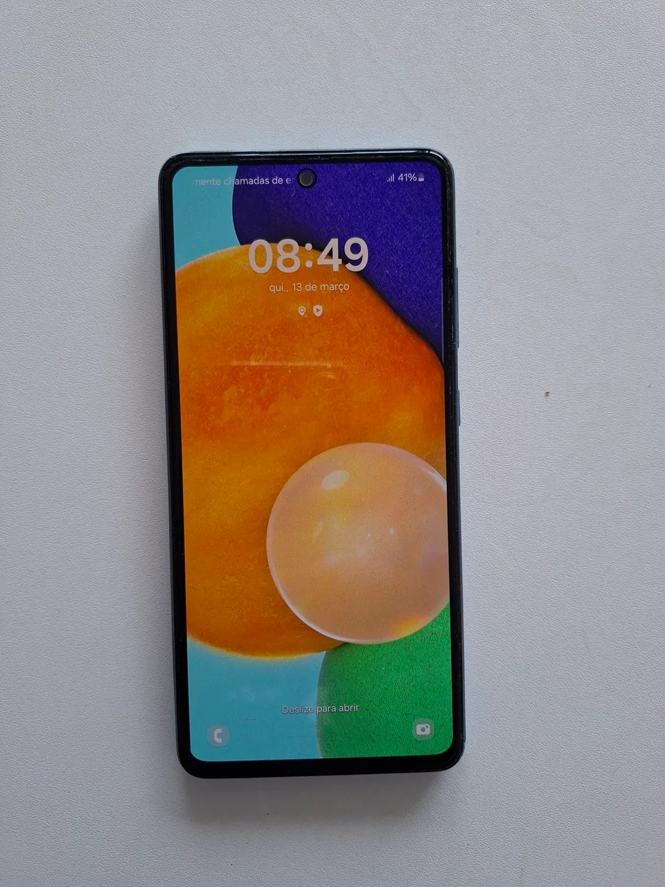 Smartphone Samsung A52 com capinha