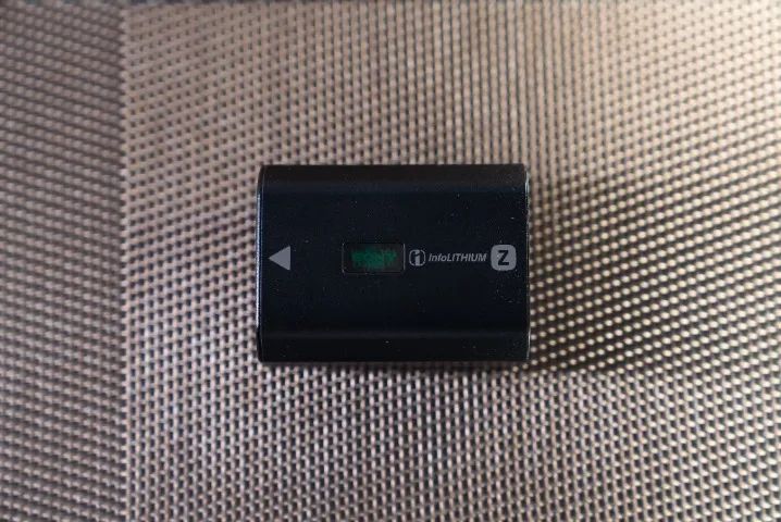 Bateria Sony Np-fz100 Para A9, A7riv, A7riii E A7iii - Foto 2