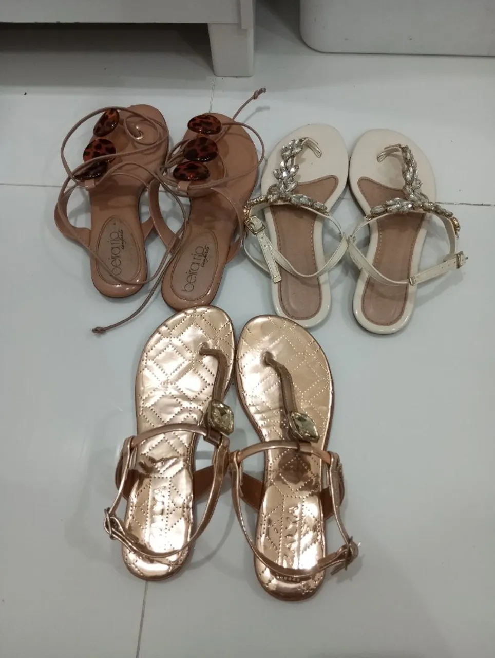 3 pares de sandálias Femininas