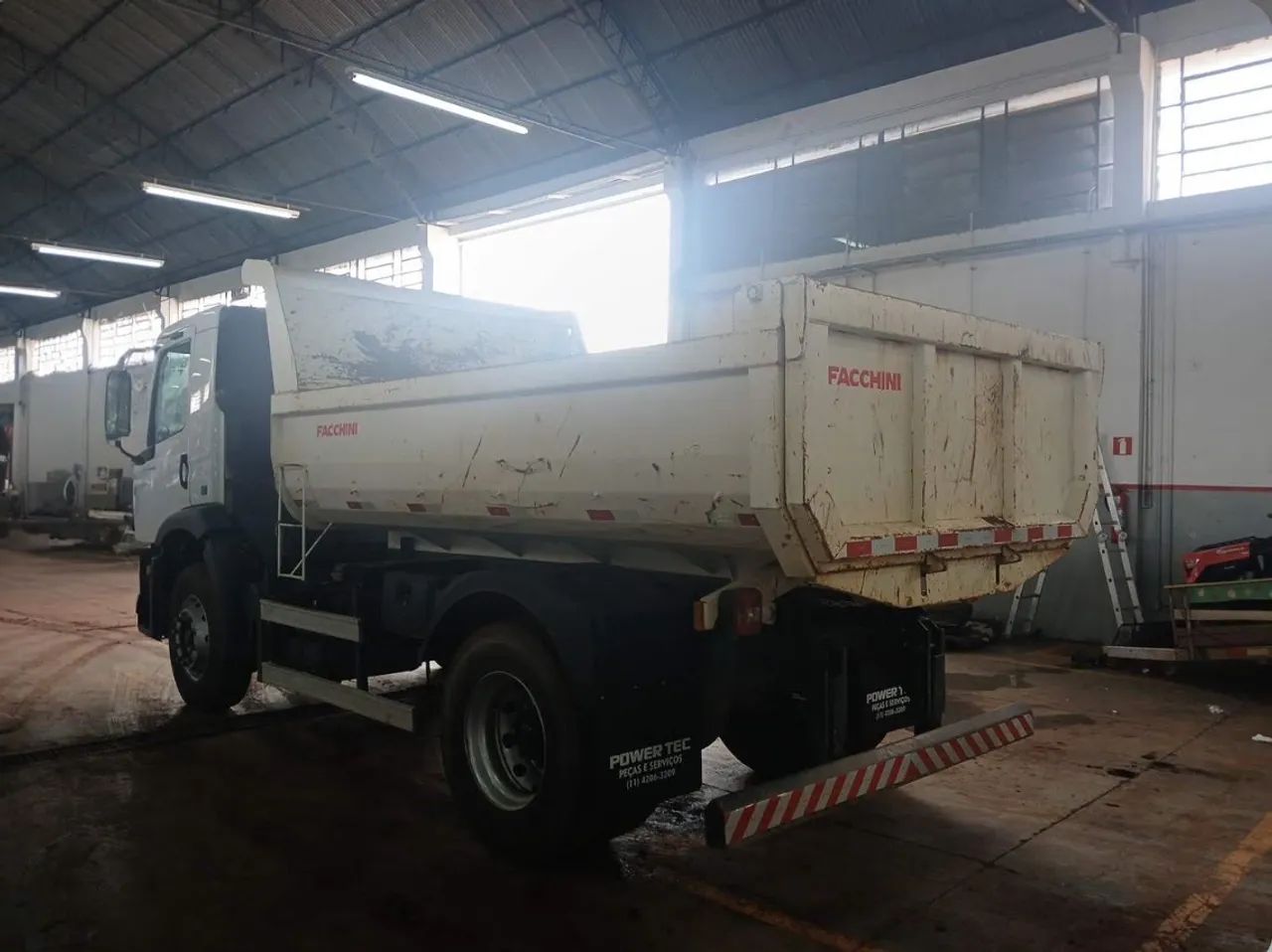 VW 17.190 ano 2023, Toco, com caçamba de 5 ?, no PR - Foto 4