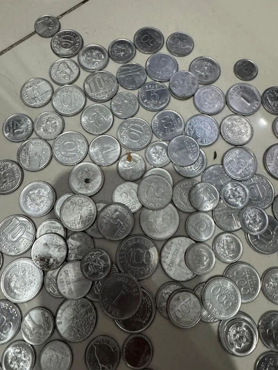 Muitas moedas antigas - Foto 2