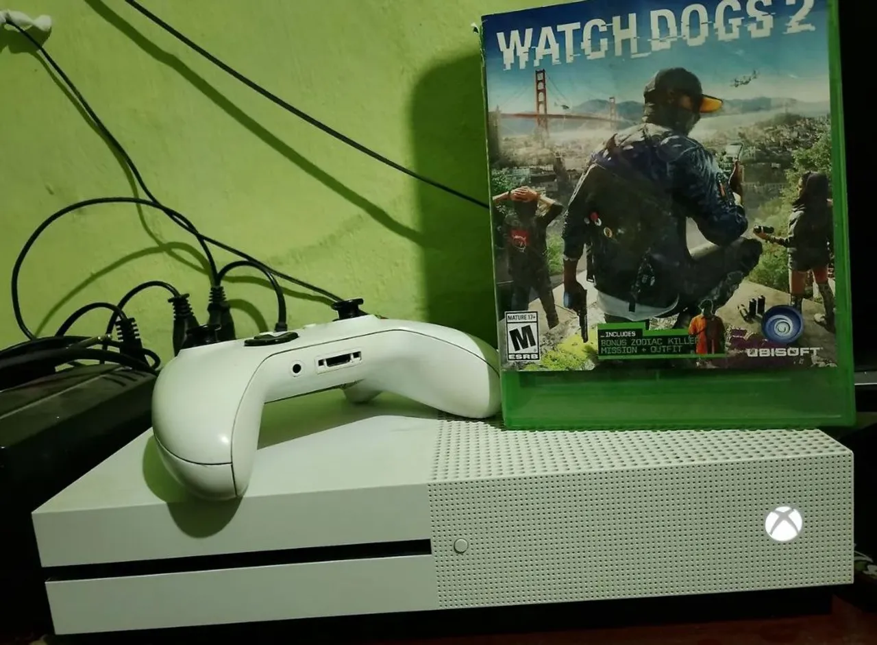 Xbox One S + Watch Dogs 2