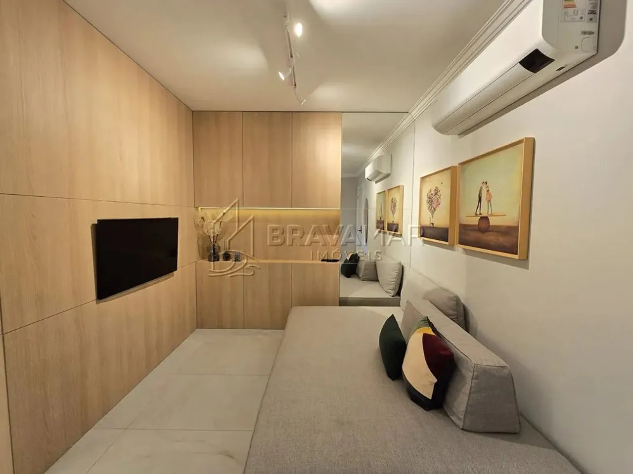 Locação Anual - Apartamento com 01 Dormitório na Praia Brava - Itajaí/SC