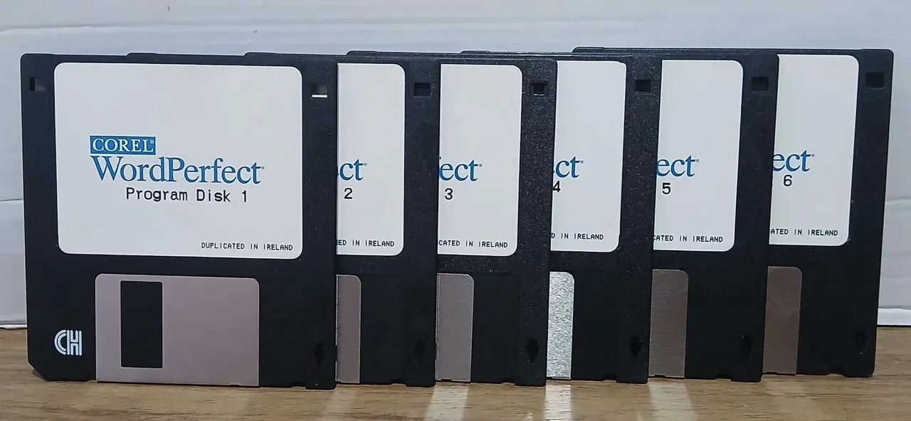 kit com 12 disquetes Corel wordperfect 