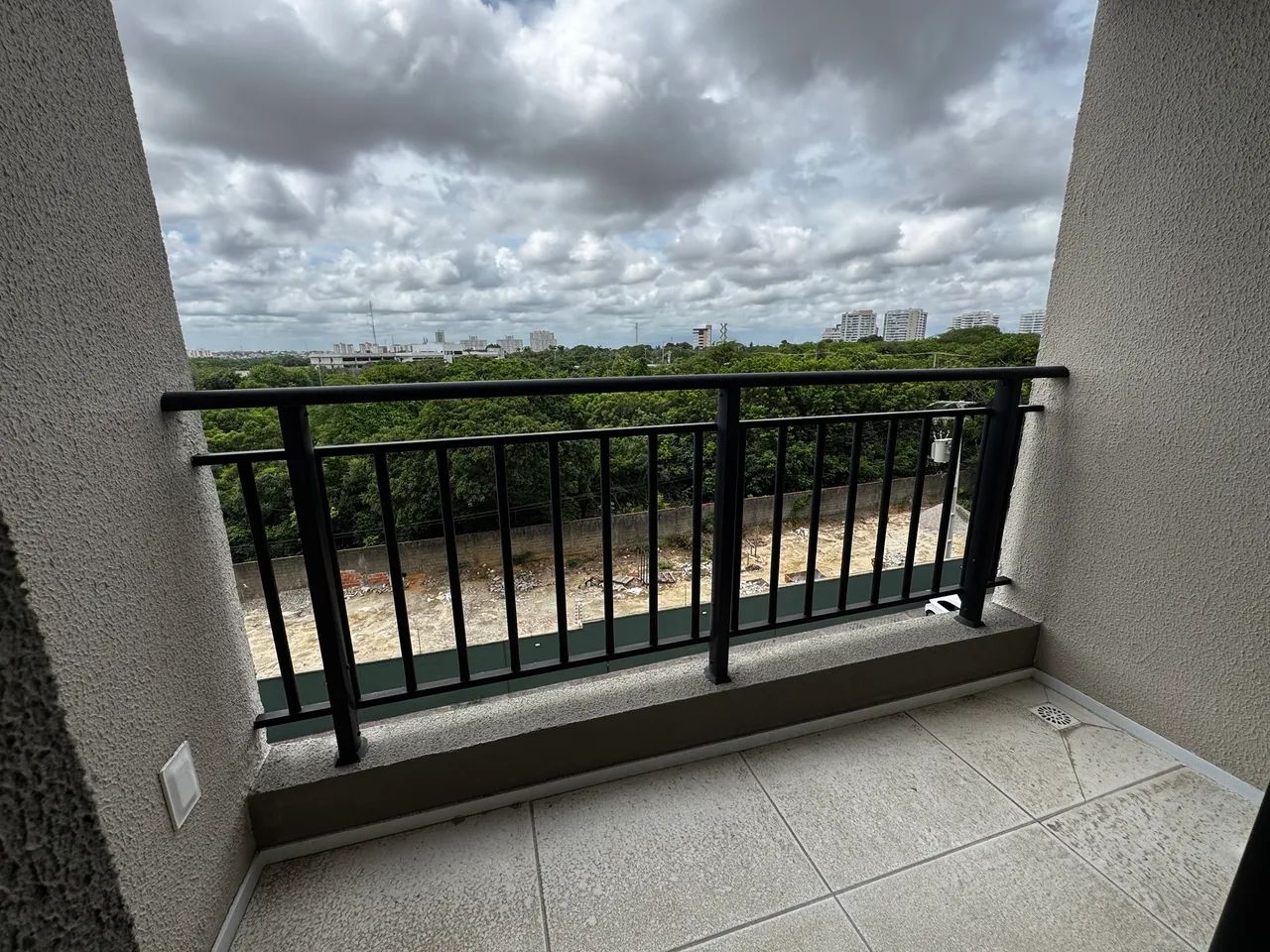 Apartamento de 2 qts e 2 banheiros - à 500m do Lago Jacareí - Foto 4