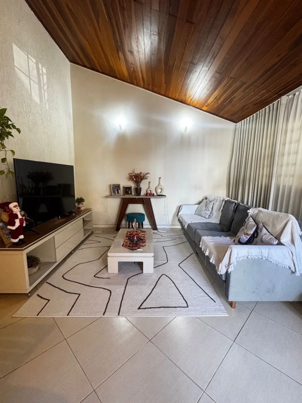 Excelente Casa 3 Quartos de 180m2 com pequena piscina em Samambaia  - Foto 3