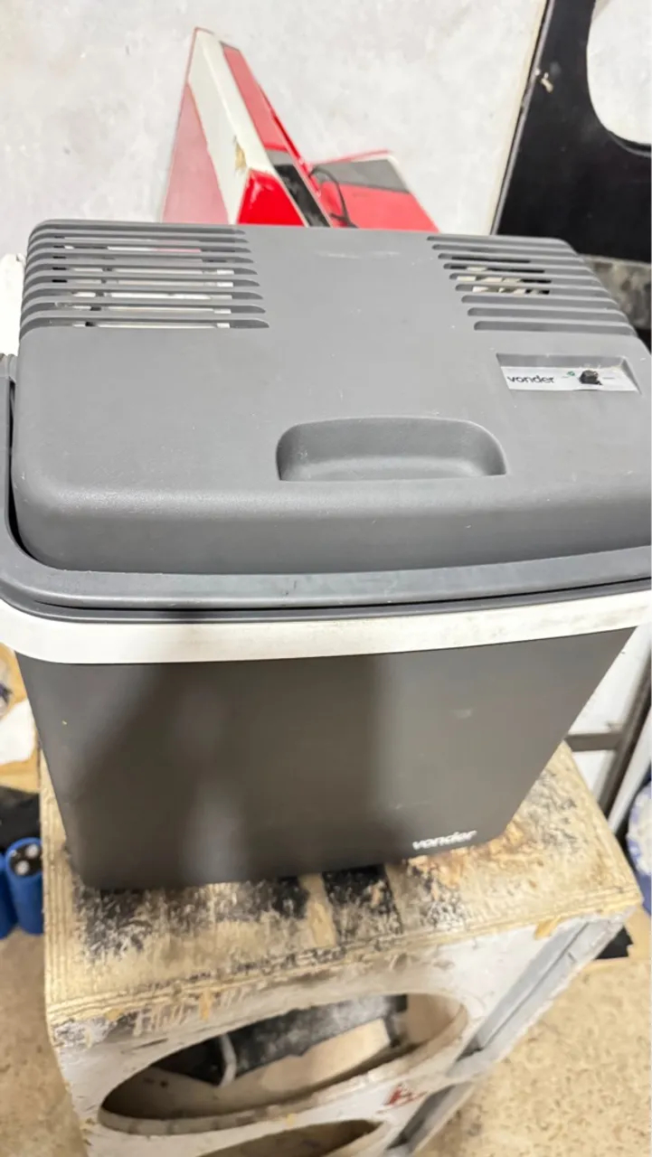 Mini cooler refrigerador vonder 20L