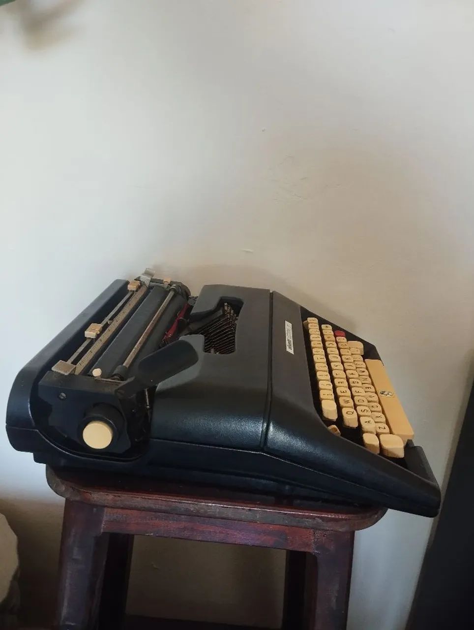 Máquina de escrever Olivetti Lettera - Foto 3