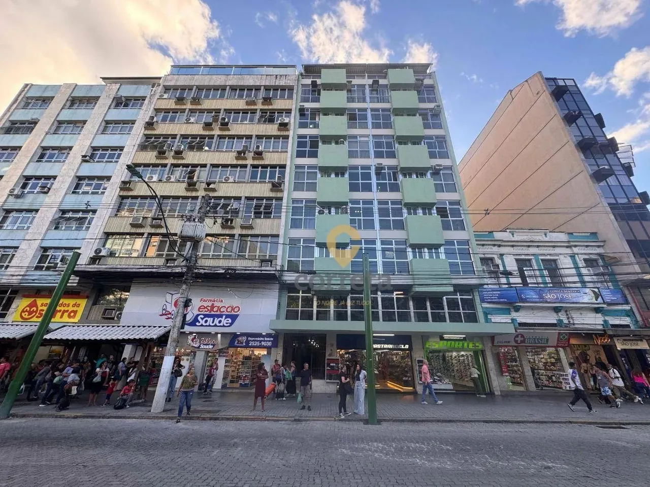 Sala Comercial para Locação - Edifício Mastrangelo - Centro de Nova Friburgo