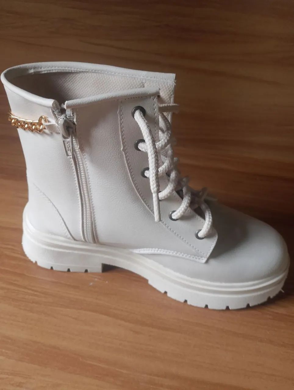 Botinha nova  - Foto 2