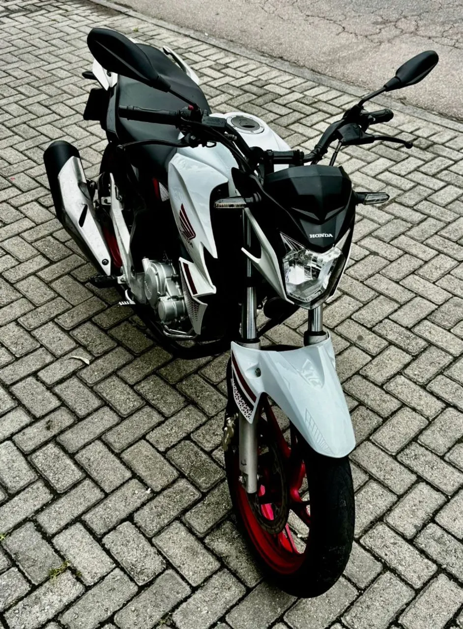 Honda cb250f Twister a venda