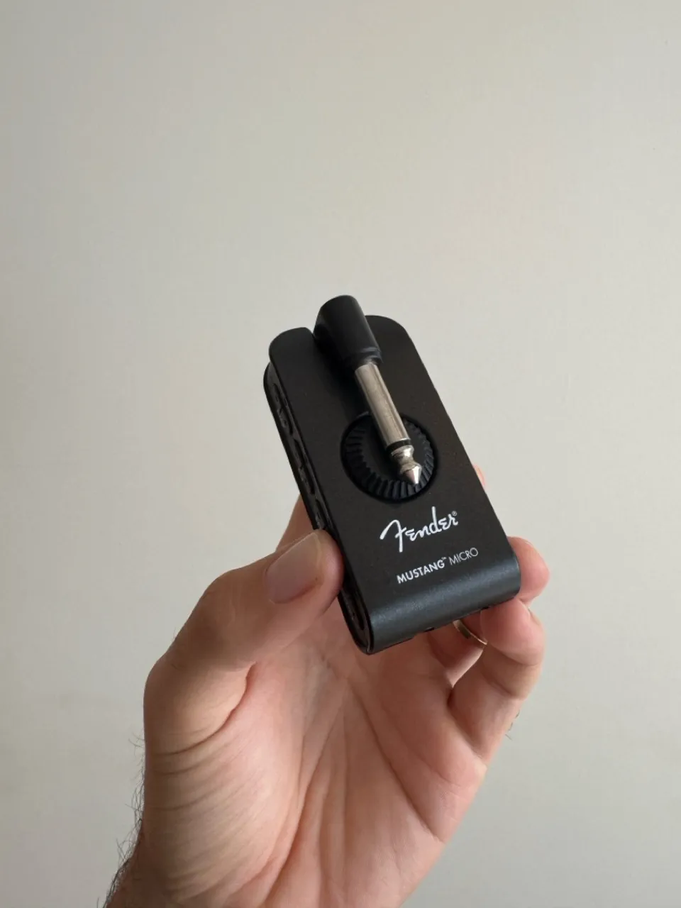 Fender Mustang Micro - Amp de fone com efeitos e simulação de amp!