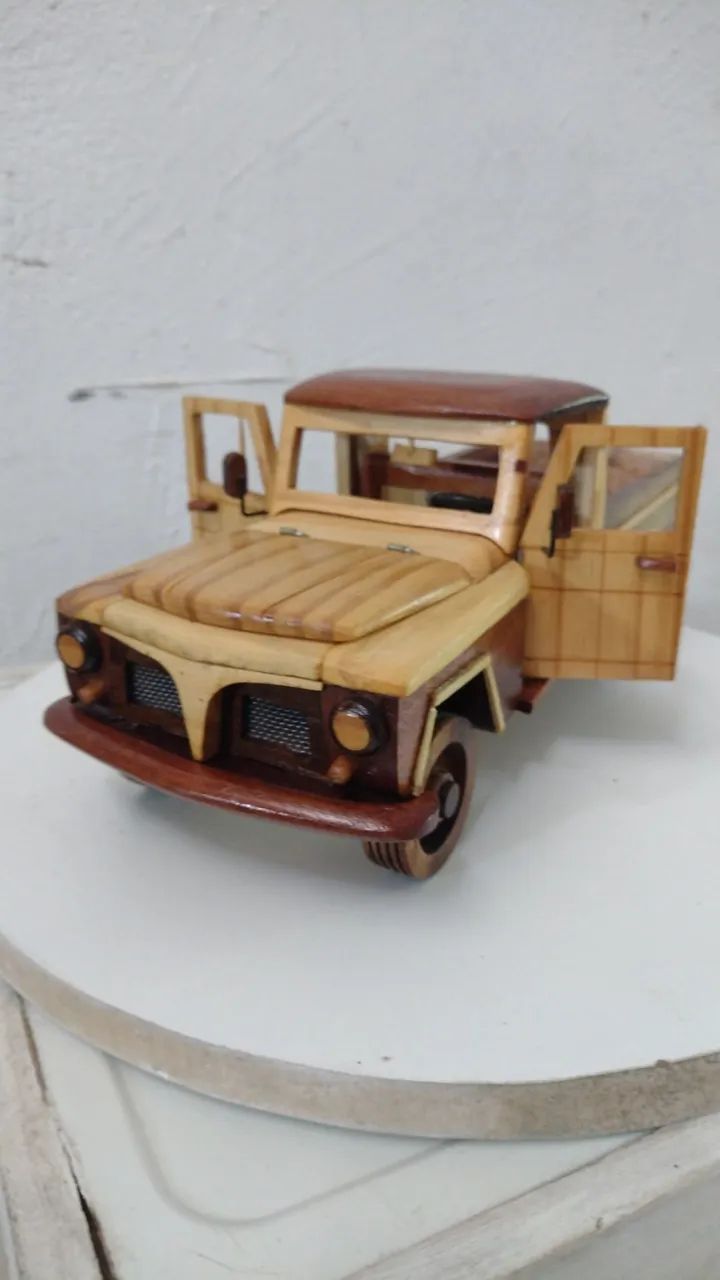 Miniatura de Caminhonete Artesanal em Madeira - Foto 2