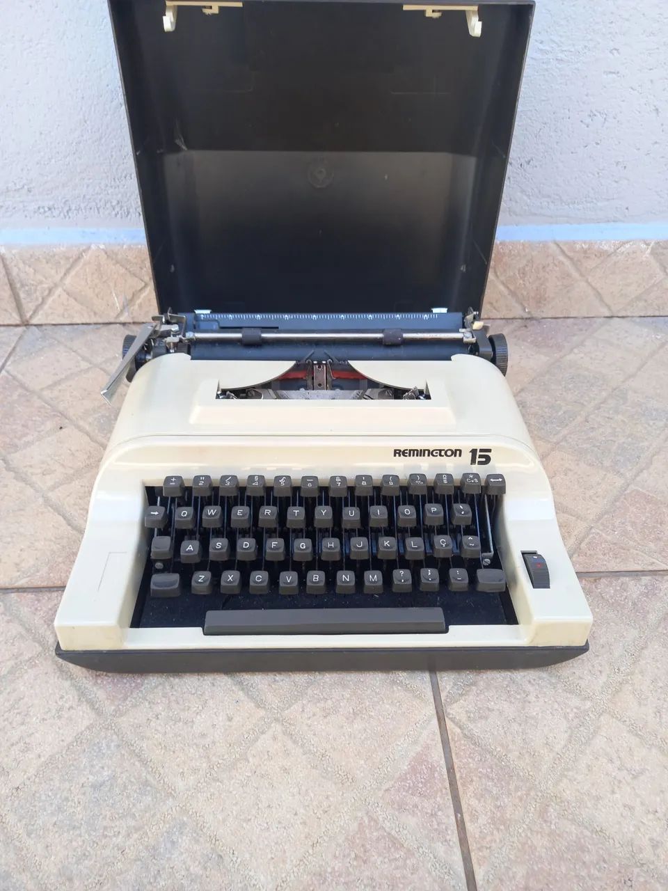 Máquina de escrever Remington 64842819846787122