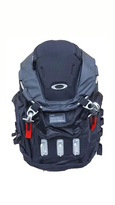 Mochila Oakley -importada - Preta - Camuflada 35l - Foto 2