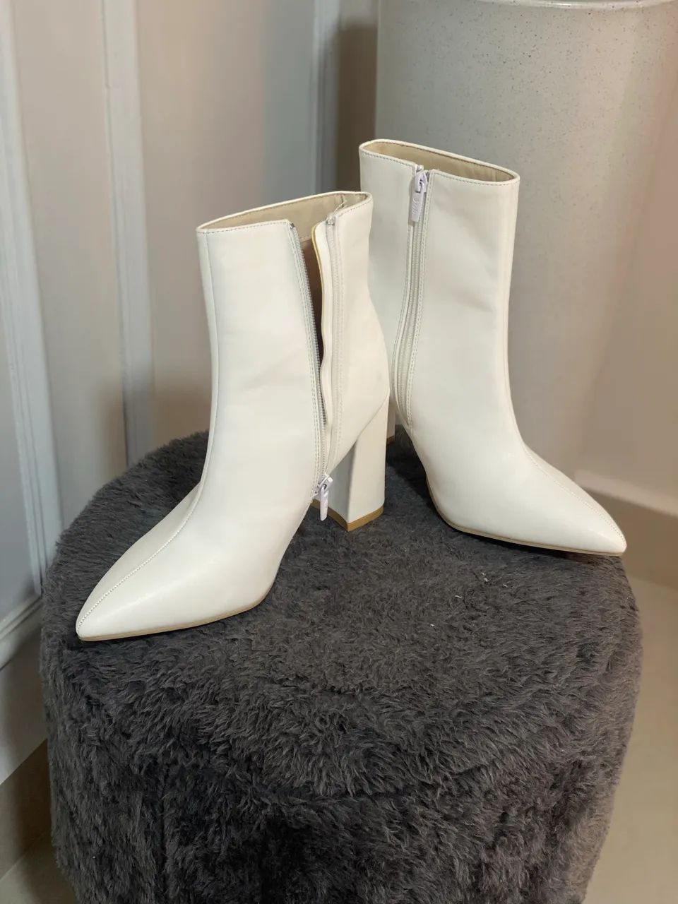 Bota branca SHEIN  - Foto 3