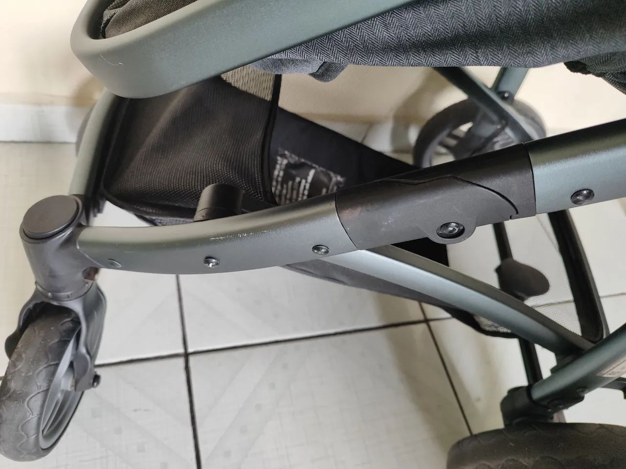 Carrinho de Bebê Moisés Epic Lite - Foto 6