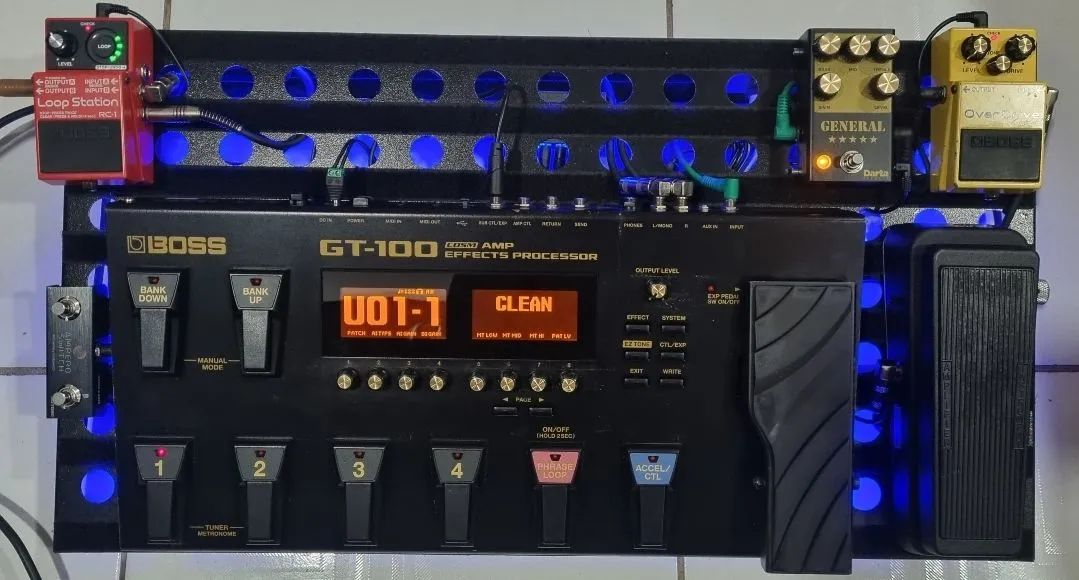 Pedaleira Boss GT-100 Multi-Efeitos