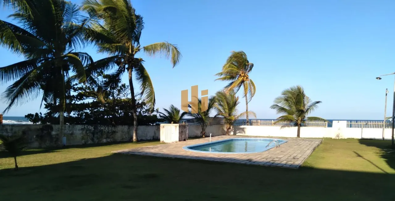 Casa em condomínio fechado na praia de Enseada dos Corais