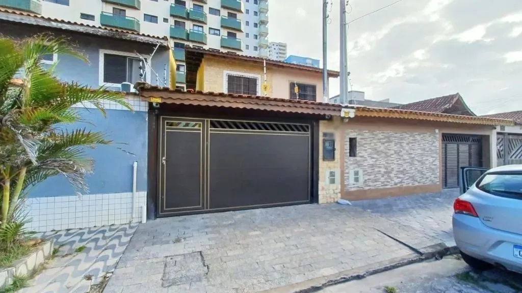Sobrado à venda em Praia Grande, Mirim. 95m², 2 dormitórios (1suíte). 1 Vaga