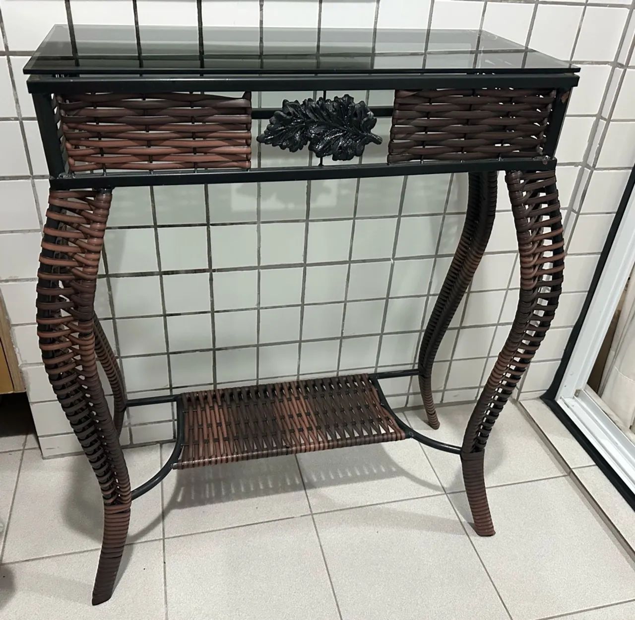 Conjunto Poltrona e Aparador em Vime  - Foto 4