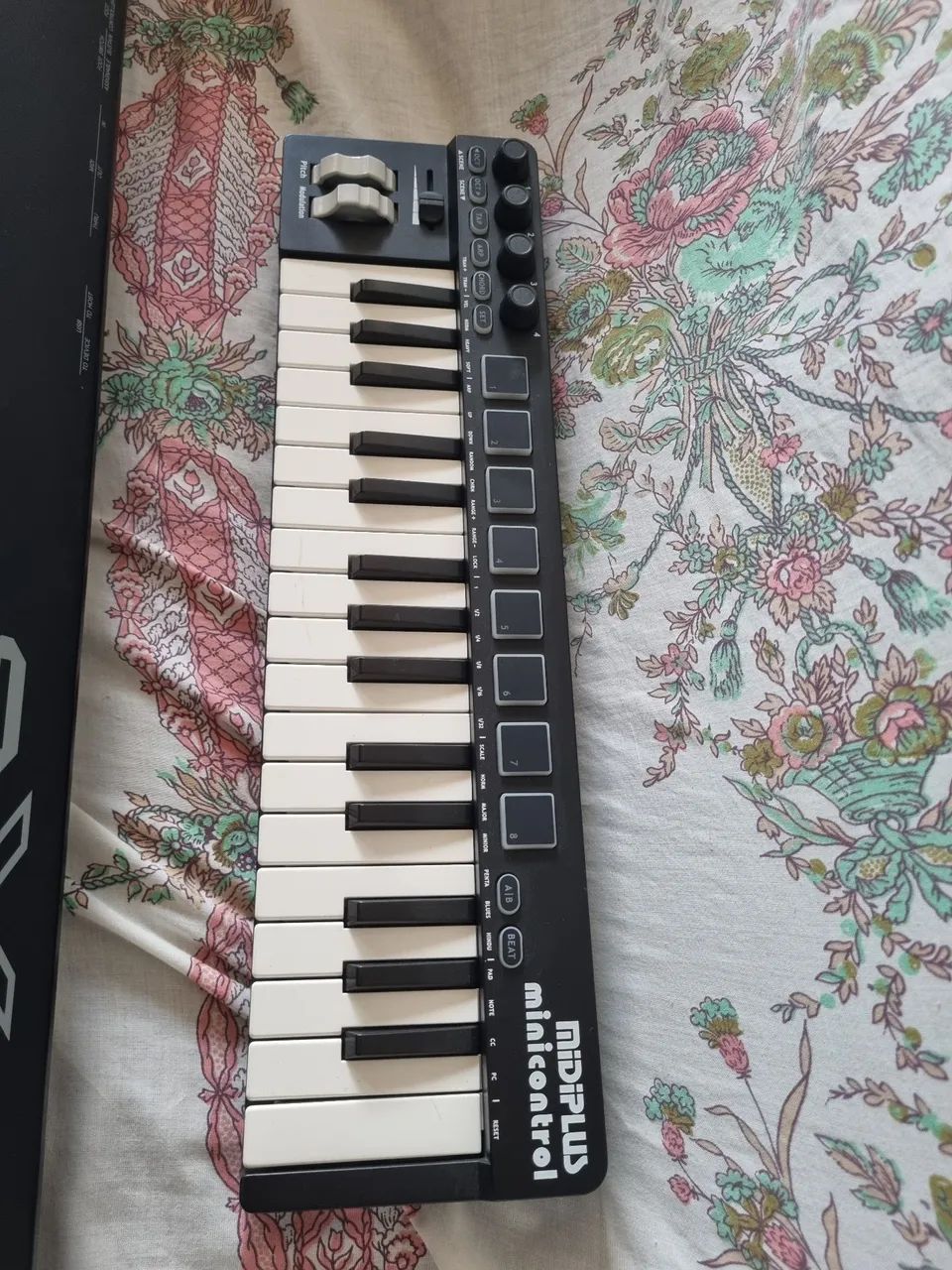 MIDIplus miniControl - Foto 4