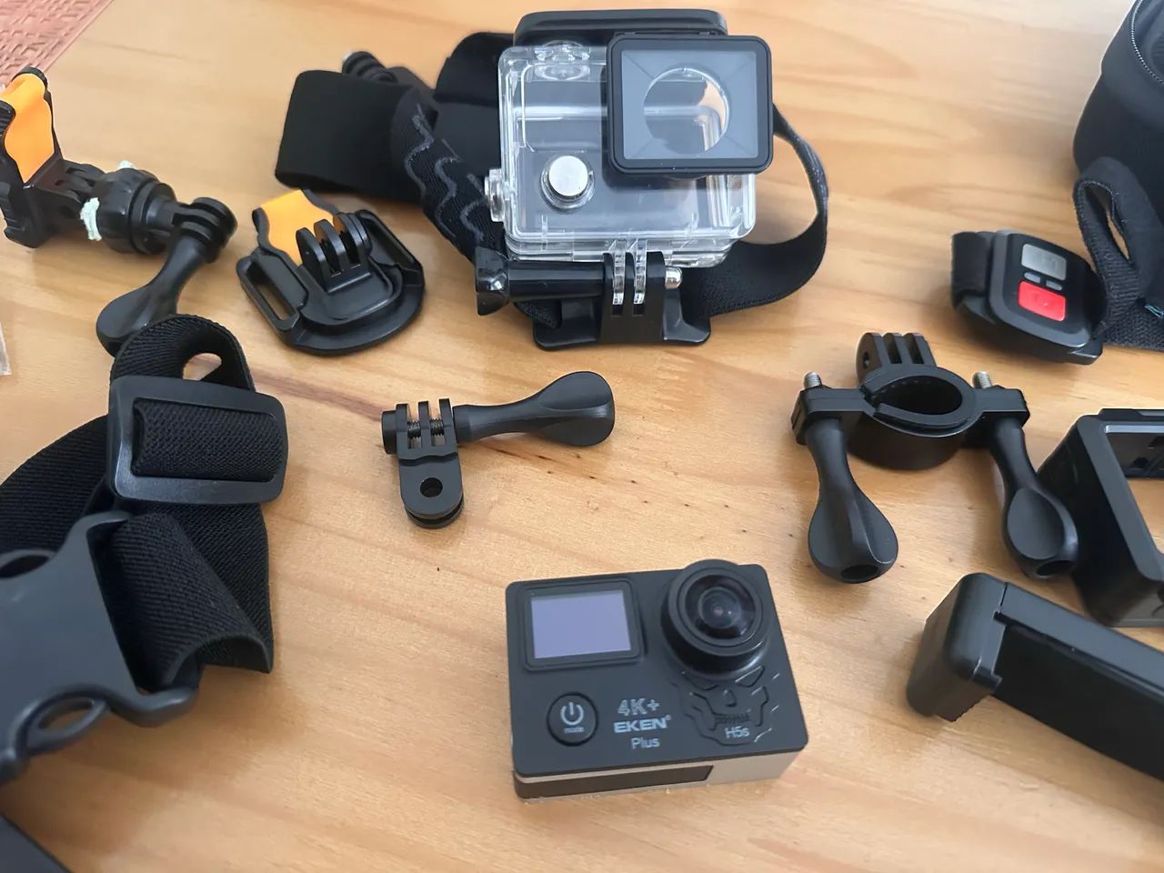VENDO CÂMERA DE AÇÃO EKEN H5s NOVÍSSIMA!
