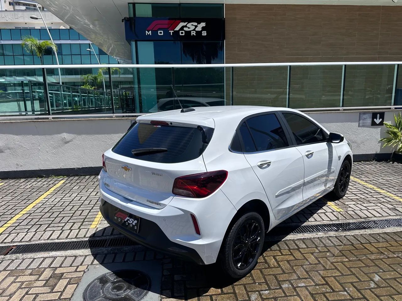 ÔNIX HATCH PREMIER  - Foto 2