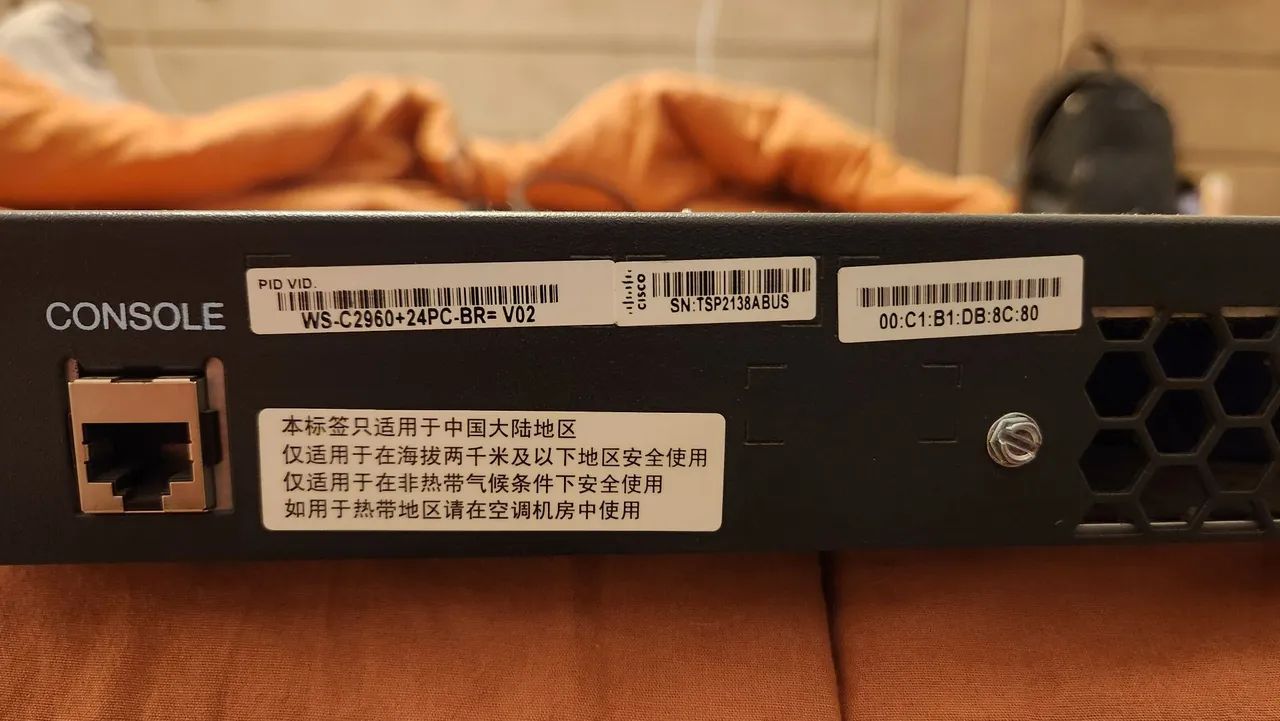 Switch Cisco Catalyst 2960 Plus Series PoE - Foto 4